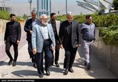  محمدجواد لاریجانی  و مجید قلی زاده مدیرعامل خبرگزاری تسنیم در نشست ایران فضایی و آئین رونمایی از سرویس فضا و نجوم خبرگزاری تسنیم