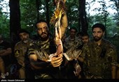 هنرجویان در طول دوره  ویژه و بین المللی زندگی در شرایط سخت و بقاء در طبیعت  آموزش کندن پوست حیوان در ۱۰ ثانیه ( کندن پرها زمانی که گوشت گرم است با دست و بدون چاقو  انجام می شود ) و آموزش وکیوم کردن گوشت ، استفاده از کل بدن حیوان و تقسیم بندی پروتئین ها را فرا می گیرند.