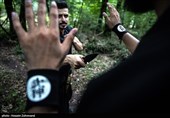 آموزش دفاع شخصی و شناخت نقاط حساس بدن(دیم ماک) از دیگر مهارتهایی است در دوره ویژه و بین المللی زندگی در شرایط سخت ، بقاء در طبیعت و چریکی نظامی رزمی داده شد.