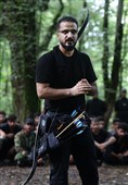 استاد محمد رضا ترکاشوند، مدرس زندگی در شرایط سخت و بقاء در طبیعت و مربی آموزش های چریکی ، نظامی ، امدادی،  مسئول کمیته آموزش سبک نین جوتسو (نینجا)کشور و مسئول تیم یگان تکاور در حال آموزش هنرجویان است.