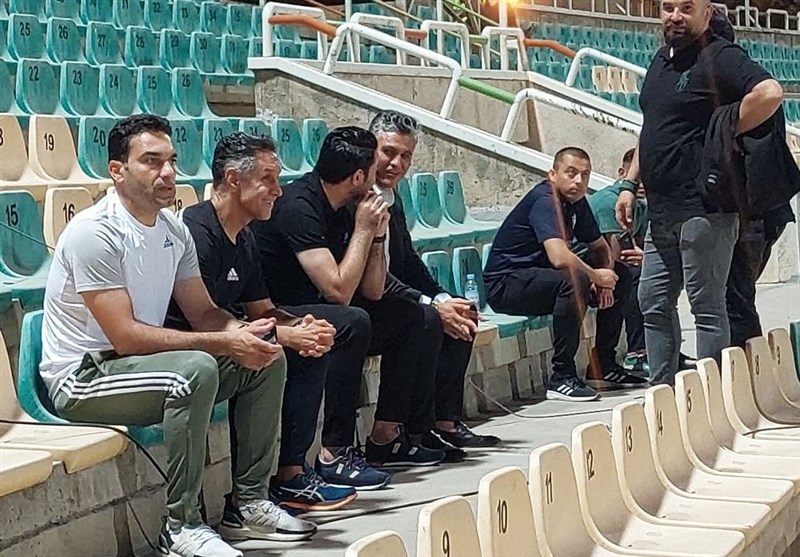 فوتبال , جواد نکونام , تیم فوتبال هوادار , تیم فوتبال تراکتور تبریز , تیم فوتبال استقلال , 
