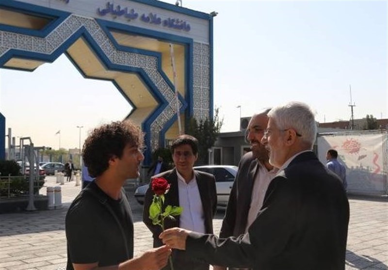 دانشگاه های جمهوری اسلامی ایران , دانشگاه آزاد اسلامی , دانشگاه صنعتی شریف , وزارت علوم ,