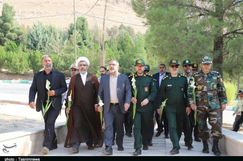 استان لرستان , استانداری لرستان , خانواده شهدا , شهدای دفاع مقدس , 