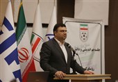 اصولی: بادامکی باید از ریاست هیئت فوتبال مشهد استعفا کند/ مهمترین مشکل دوگانگی در مدیریت تیم امید است