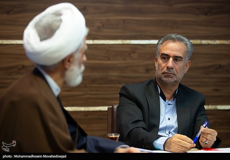 اعتبارزدایی از اسناد عادی , مجمع تشخیص مصلحت نظام , مجلس شورای اسلامی ایران , امام خمینی , آیت‌الله سید علی خامنه‌ای , قانون , سازمان ثبت اسناد و املاک کشور , 