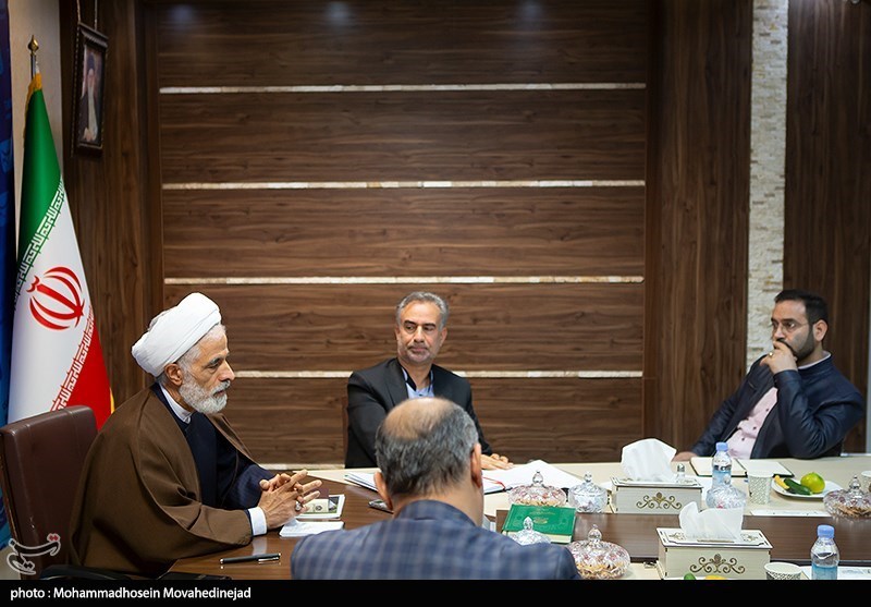 اعتبارزدایی از اسناد عادی , مجمع تشخیص مصلحت نظام , مجلس شورای اسلامی ایران , امام خمینی , آیت‌الله سید علی خامنه‌ای , قانون , سازمان ثبت اسناد و املاک کشور , 