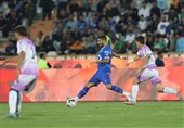 مرادمند: به چه علت باید بیرون از خانه بازی کنیم؟/ هواداران استقلال سنگ تمام گذاشتند