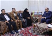 منصوری: مادران و پدران شهدا زبان گویای دین و الگوی جهاد تبیین هستند