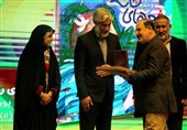شایسته تقدیر جشنواره شعر فجر:  مدعی هستم اثرم باید برگزیده می‌شد/ اگر به عقب برمی‌گشتم شعر را رها می‌کردم