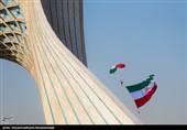 فیلم| چتربازی ماموران نوپو به مناسبت 22 بهمن