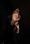 اشک گل سرخ را با صدای محمد معتمدی بشنوید