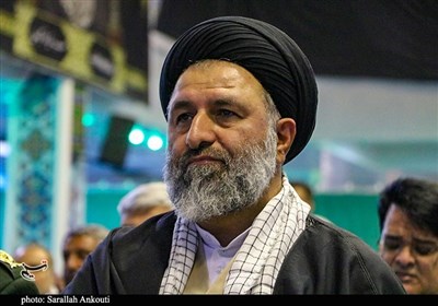 شهدای انتظامی نماد رویش‌های انقلاب اسلامی هستند