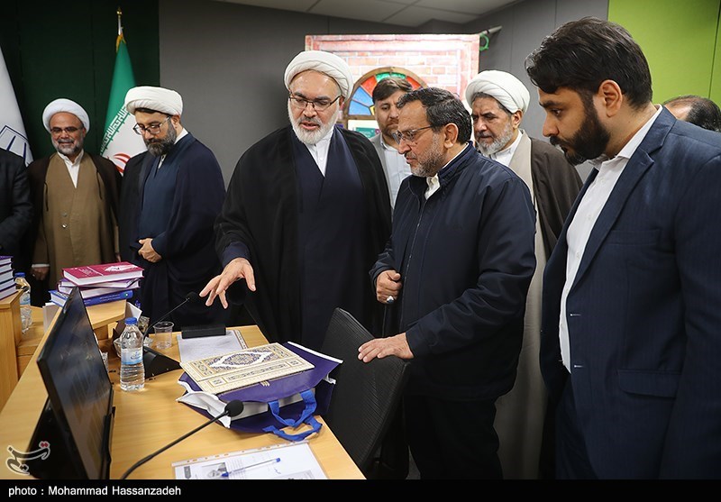 رونمایی از مجموعه مقالات همایش شهید سلیمانی و مکتب انتظار و نظریه انتظار در اندیشه آیت‌الله خامنه‌ای