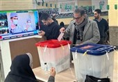 شمخانی آرای خود را به صندوق ریخت