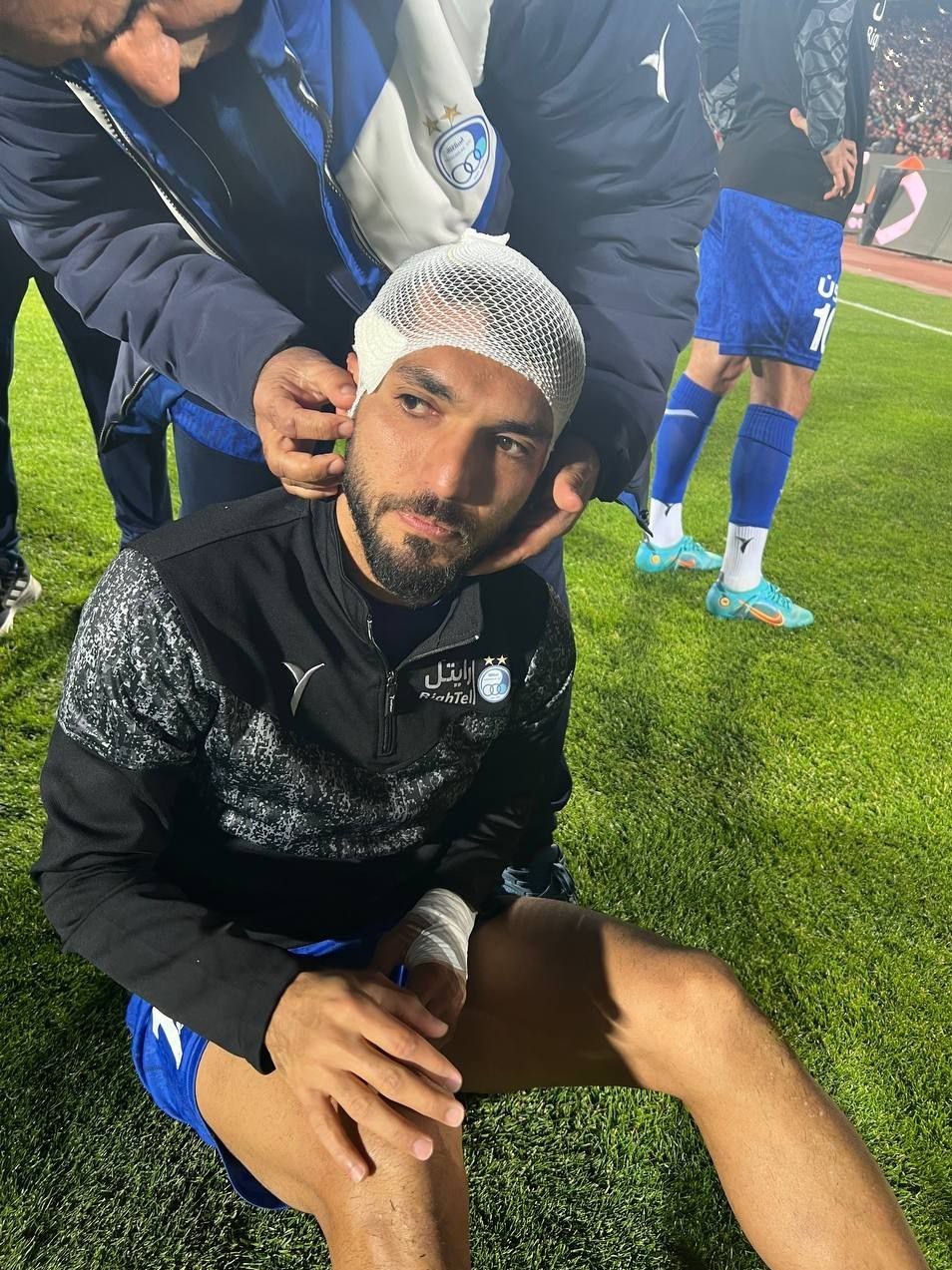 تیم فوتبال استقلال , تیم فوتبال پرسپولیس ,