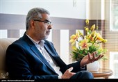 توصیه یک اقتصاددان به پزشکیان؛ نرخ ارز را به بازار نسپارید