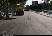 اجرای طرح آسفالت‌ریزی بلوکی در محلات شهر کرمانشاه