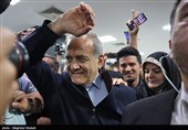 حضور مسعود پزشکیان نامزد چهاردهمین دوره ریاست‌جمهوری در بیمارستان فیروزآبادی شهرری
