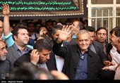 حضور مسعود پزشکیان در شعبه اخذ رأی