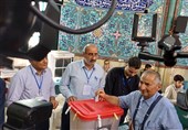 زیباکلام: برای آینده ایران هیچ گزینه‌ای جز صندوق رای نداریم