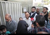 علی بهادری جهرمی سخنگوی دولت در شعبه اخذ رای مسجد النبی