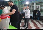 علی بهادری جهرمی سخنگوی دولت در شعبه اخذ رای مسجد النبی