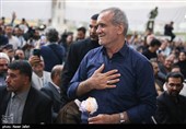 تقدیر از حضور مردم با حضور مسعود پزشکیان
