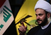 شیخ اکرم الکعبی وقتی می‌خواهد نماز بخواند+عکس