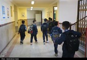 خانواده دانش‌آموزان مدارس دولتی انتخاب کنند: "پول یا نظافت!"