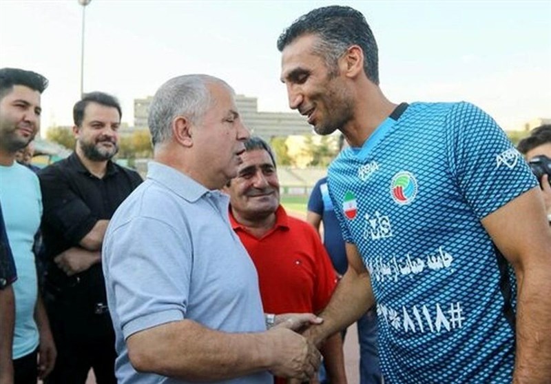 فوتبال , مهدی هاشمی‌نسب , تیم فوتبال استقلال , تیم فوتبال پرسپولیس , علی پروین , 