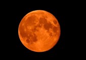 خسوف کامل ماه؛ نمایش آسمانی سرخ‌رنگ در آسمان نیمکره شب