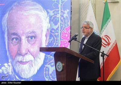 مرحوم حبیبی شخصیتی شخصیت‌ساز بود
