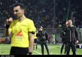 دیدار تیم های فوتبال ذوب آهن و استقلال