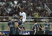 دیدار تیم های فوتبال ذوب آهن و استقلال