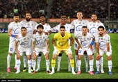 دیدار تیم های فوتبال ذوب آهن و استقلال