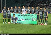 دیدار تیم های فوتبال ذوب آهن و استقلال
