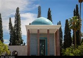 سعدی، شاعرِ «وقت خوش» در عصر خون و آتش؟