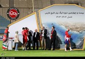 اهدای جام قهرمانی تیم فوتبال تراکتور