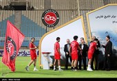 اهدای جام قهرمانی تیم فوتبال تراکتور