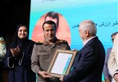 "بنیاد حفظ آثار دفاع مقدس" دستگاه نمونه در حوزه موزه‌داری شد