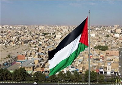 ببینید|اهتزاز پرچم فلسطین در اپرای کلگری؛ حذف خواننده از اجراهای بعدی