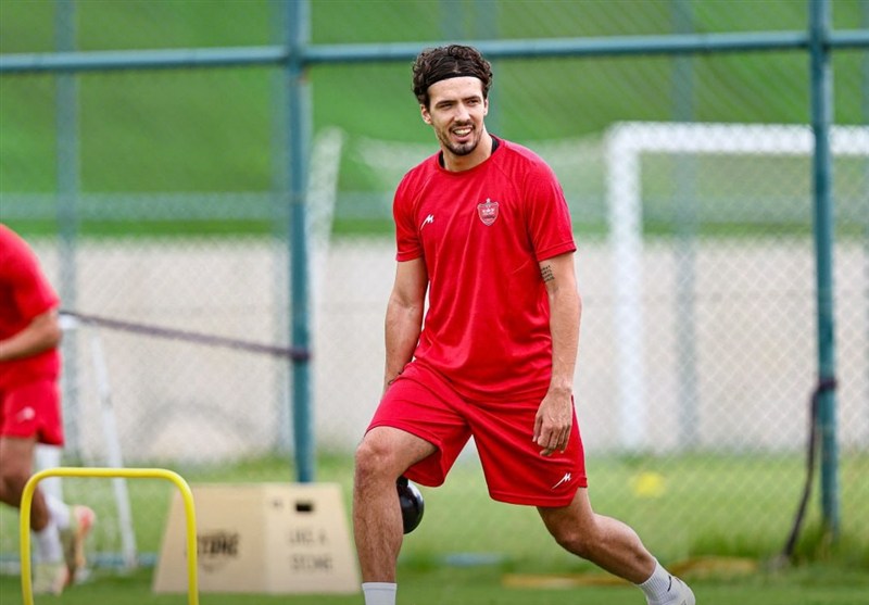 ITC هافبک مونته‌نگرویی پرسپولیس صادر شد