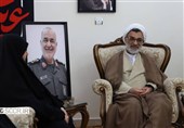 دیدار دبیر شورایعالی انقلاب فرهنگی با خانواده شهید سلامی