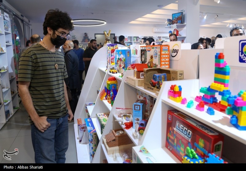 اسباب بازی , قاچاق , 