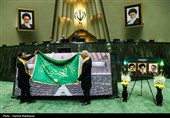 حضور خادمان حرم حضرت عبدالعظیم حسنی(ع) در صحن علنی مجلس