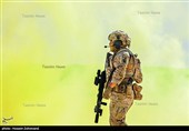 اجرای میدان تیر تاکتیکال توسط یگان ویژه فاتحین سپاه محمد رسول الله(ص) با استفاده از لباس‌ و تجهیزات جدید