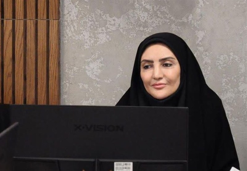 مانوین پنجره‌ای برای دیده‌شدن هنرمندان اصفهان است