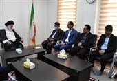 آیت‌الله حسینی بوشهری: تکریم ارباب رجوع در کمیته امداد باید در اولویت برنامه‌ها قرار گیرد