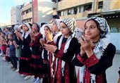 فی فعالیة للتفریغ النفسی بعد إنتهاء العدوان الإسرائیلی.. أطفال غزة یکتبون فلسطین وغزة على وجوههم