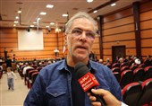 داوودی: شعر مقاومت بازتاب زندگی مردم و آینه آرمان‌های انسانی است
